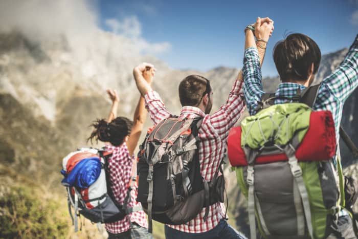 12 Perlengkapan Study Tour yang Wajib Kamu Bawa