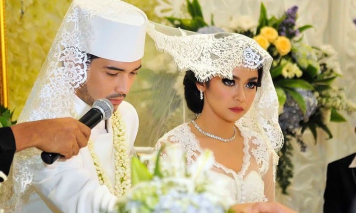 5 Tanggal Unik Untuk Kamu yang Ingin Menikah di Tahun 2017, No 4 Bikin Baper ! Menentukan hari ijab kabul sanggup dibilang susah 5 Tanggal Unik Untuk Kamu yang Ingin Menikah di Tahun 2017, No 4 Bikin Baper !