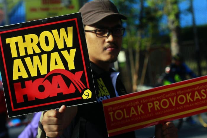 Melawan Hoax