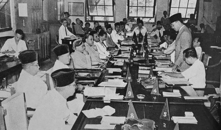 Teks Pembukaan Undang Undang Dasar 1945 Beserta Pasalnya