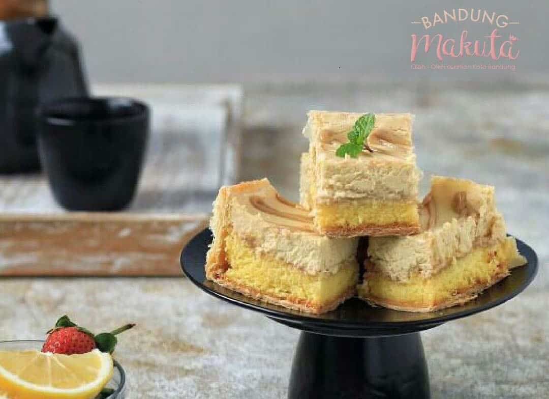 gambar Makuta Cake
