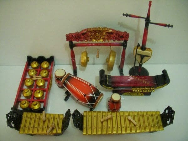 gambar Miniatur Gamelan
