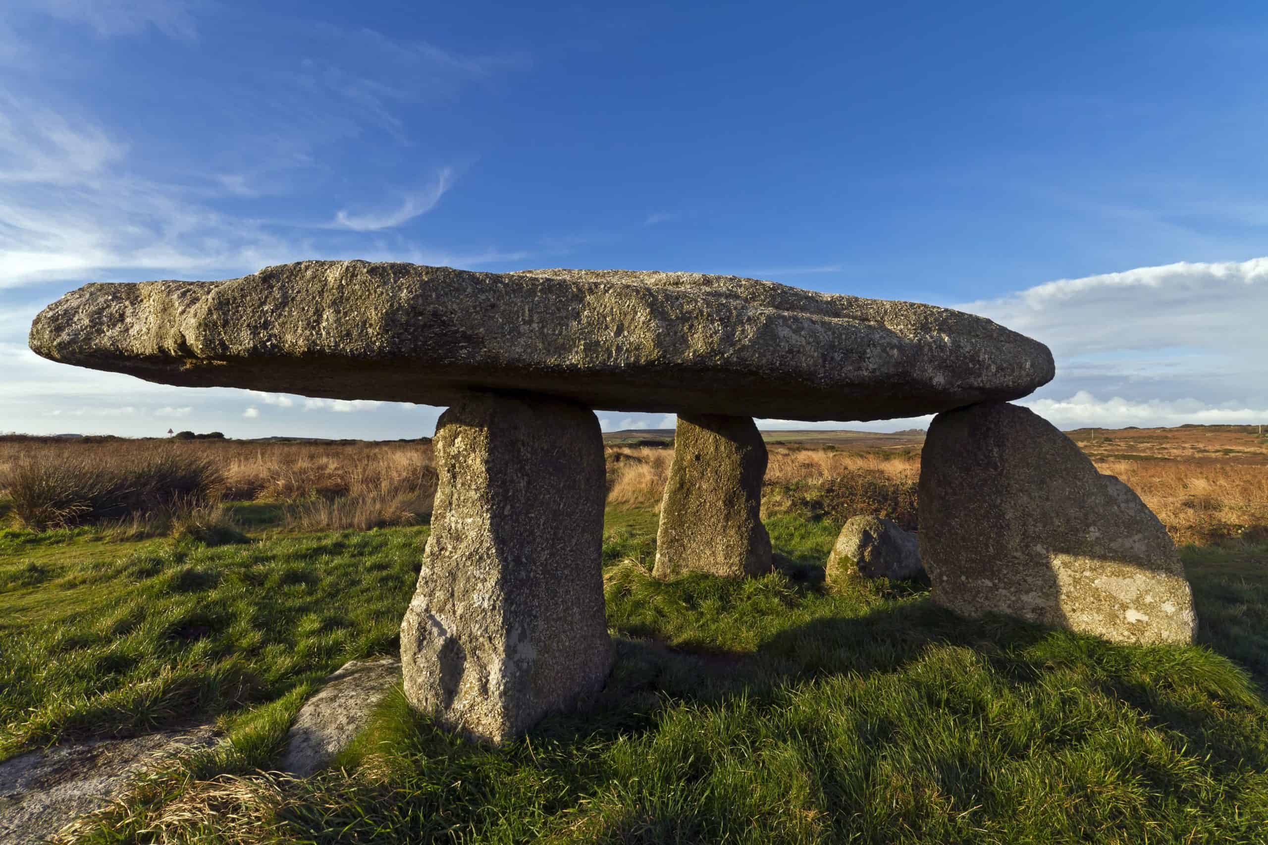 gambar dolmen