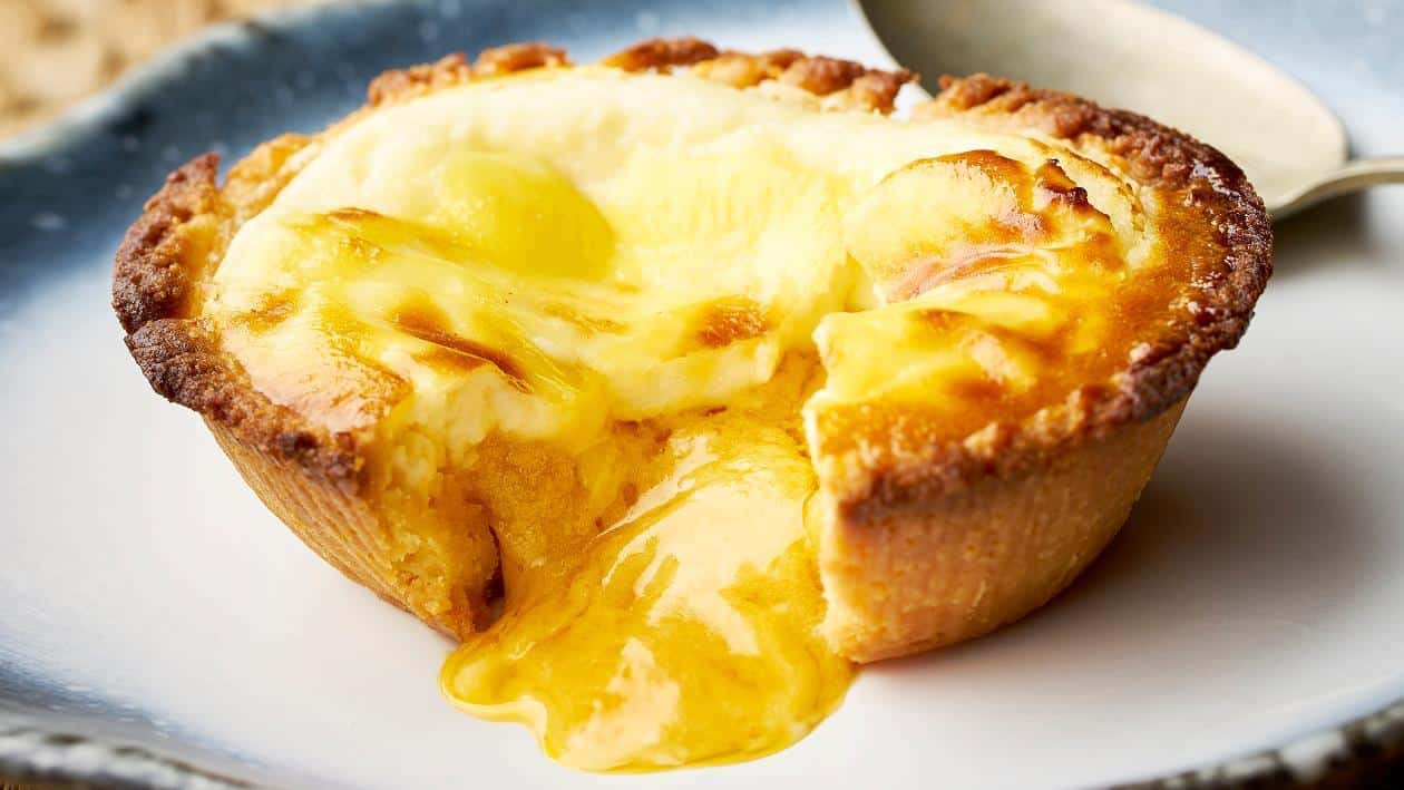 gambar makanan kekinian Egg Cheese Tart