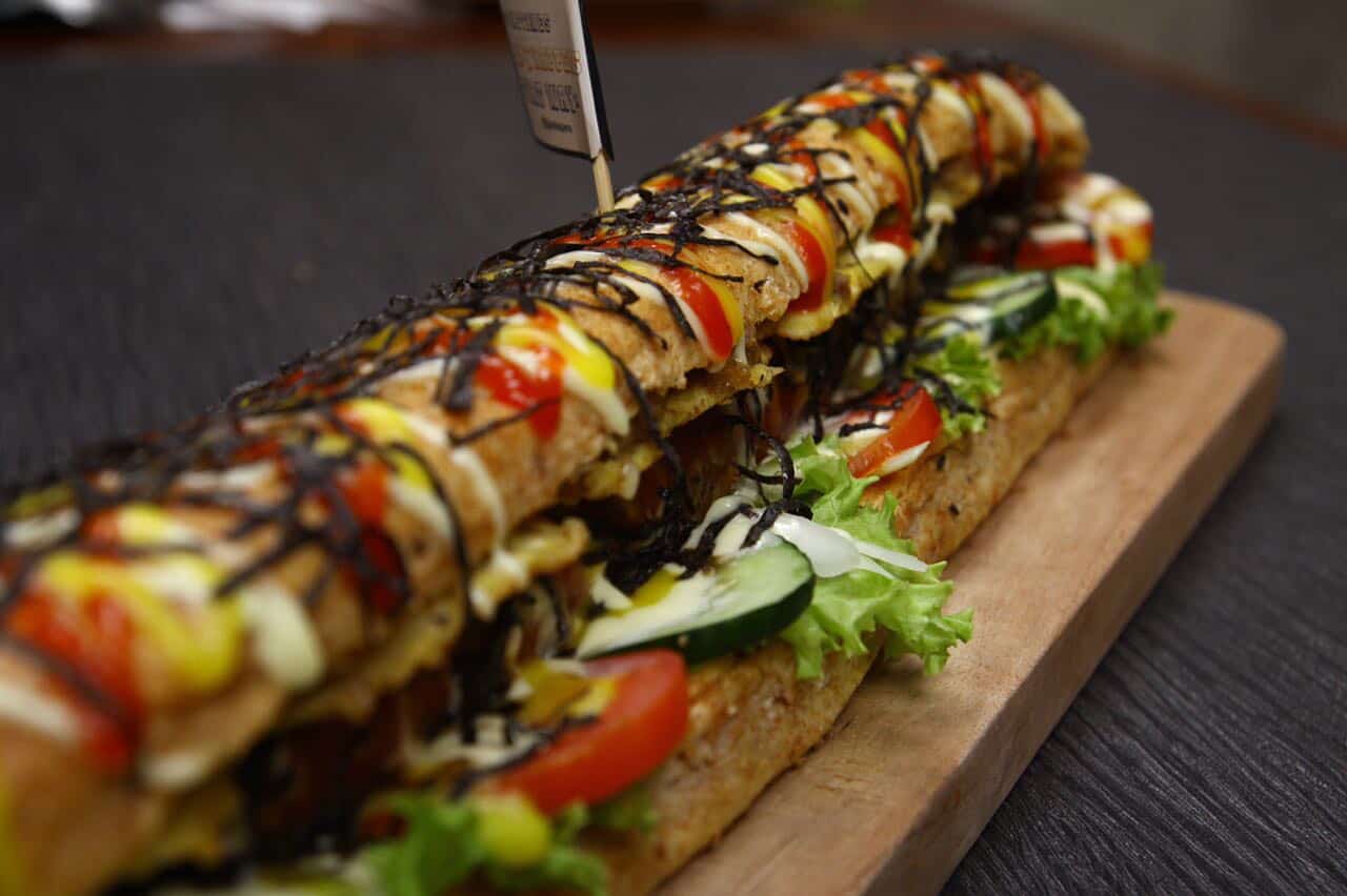 gambar makanan kekinian Roti John