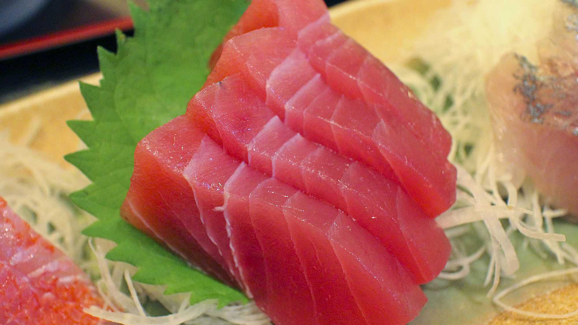 gambar makanan khas gorontalo Sashimi Tuna