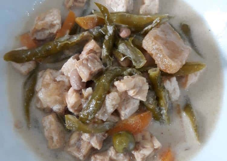 gambar makanan khas sumatera barat Gulai Tauco