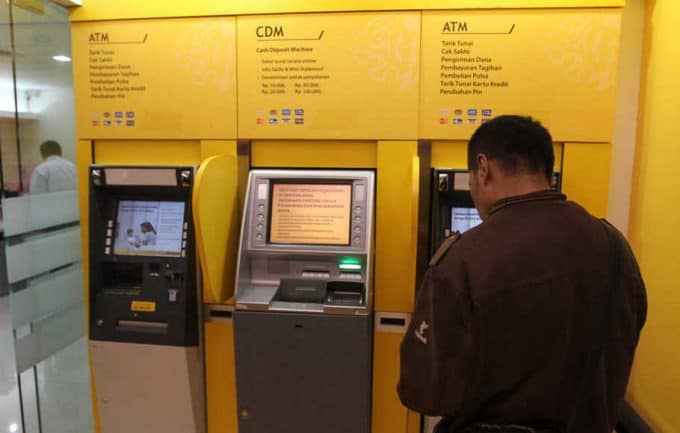 Cara Mengambil Uang di ATM Tanpa Kartu maybank